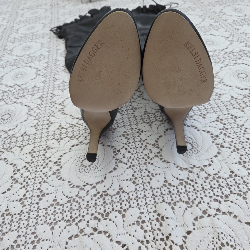 Kelsi Dagger Black Over-the-Knee Lace-Up Ruffled Cuff Stiletto Boots Size 10 - Picture 5 of 8